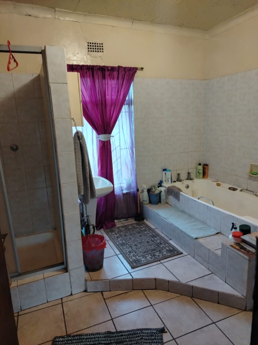 4 Bedroom Property for Sale in Mullerstuine Gauteng