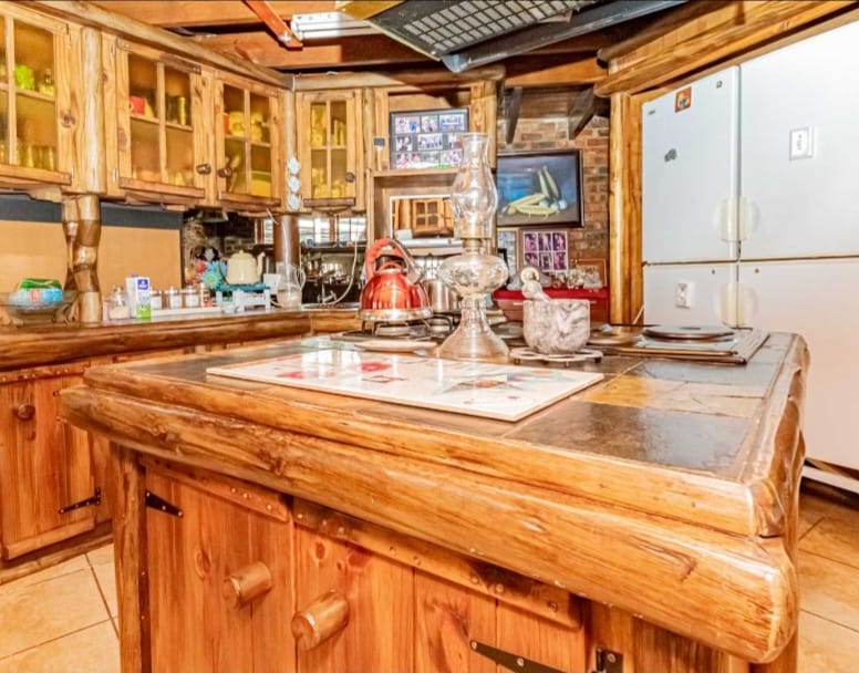 5 Bedroom Property for Sale in Lochvaal Gauteng