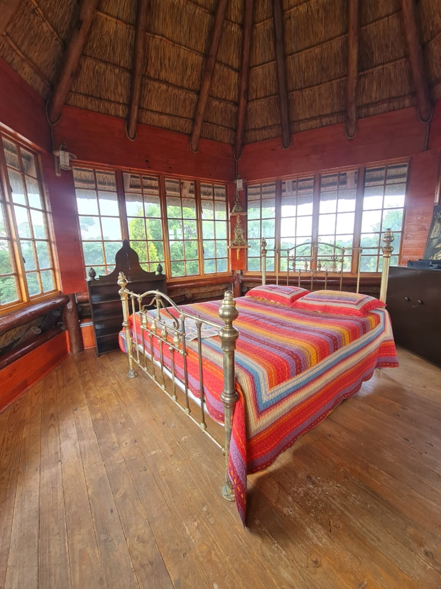 5 Bedroom Property for Sale in Lochvaal Gauteng