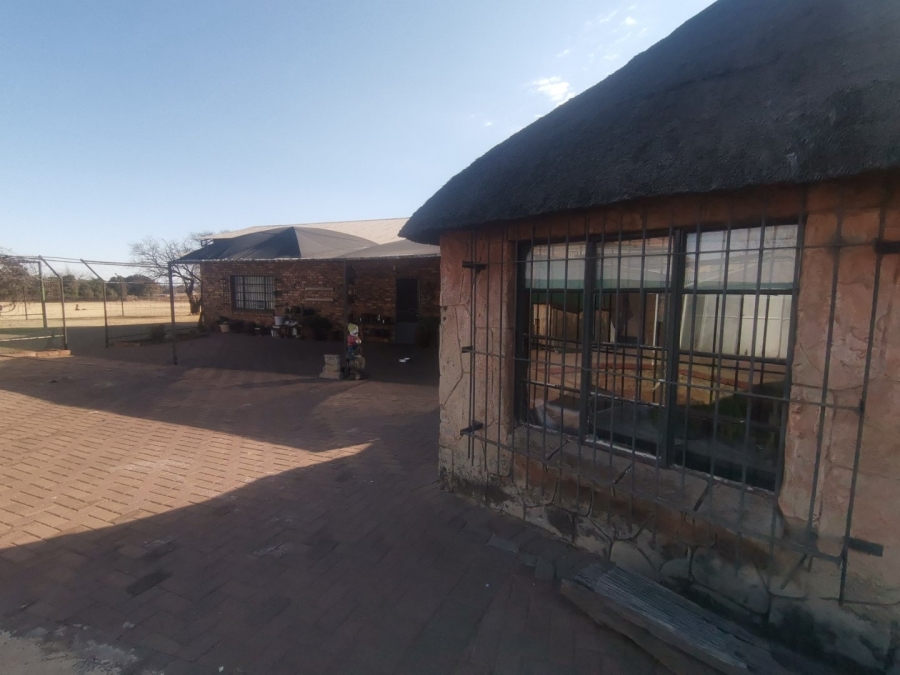 4 Bedroom Property for Sale in Mullerstuine Gauteng