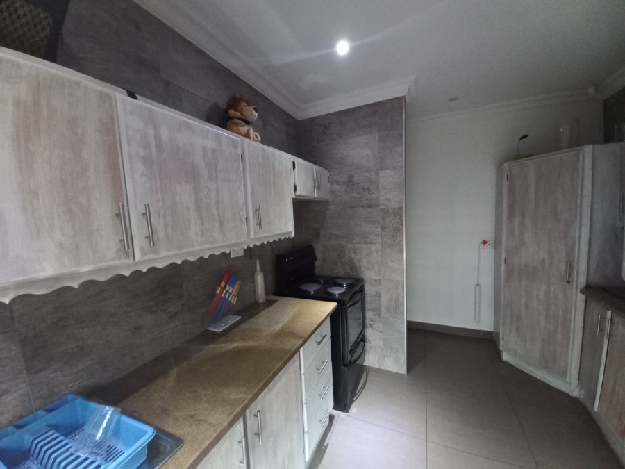 8 Bedroom Property for Sale in Mantevrede Gauteng