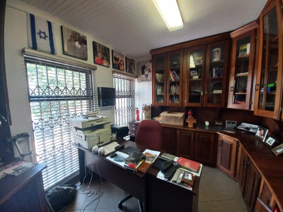 8 Bedroom Property for Sale in Mantevrede Gauteng
