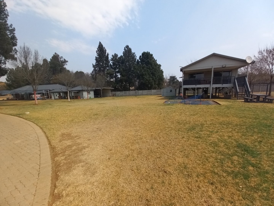 8 Bedroom Property for Sale in Mantevrede Gauteng