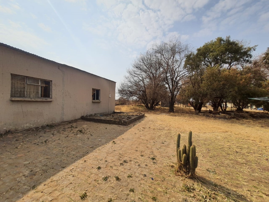 4 Bedroom Property for Sale in Louisrus Gauteng