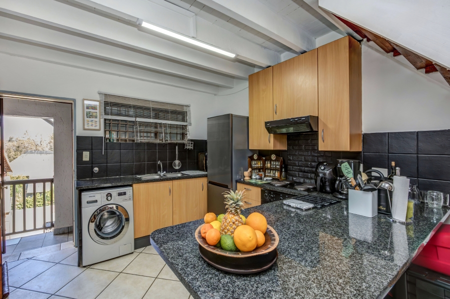 2 Bedroom Property for Sale in Sunninghill Gauteng