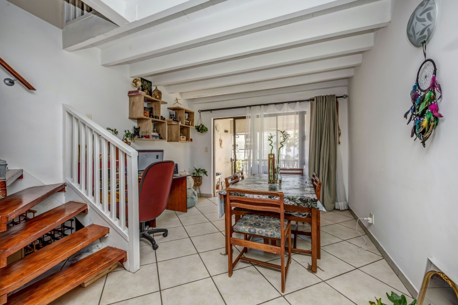 2 Bedroom Property for Sale in Sunninghill Gauteng