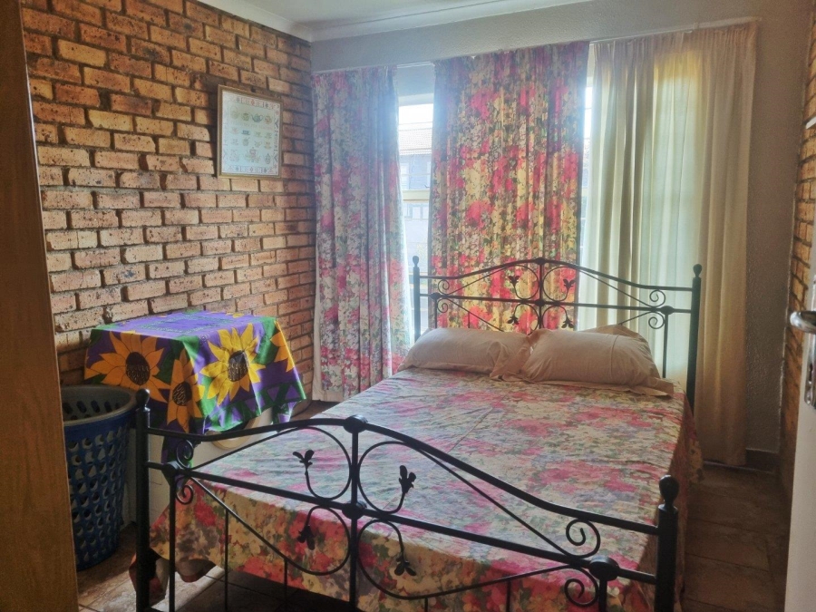 3 Bedroom Property for Sale in Rangeview Gauteng