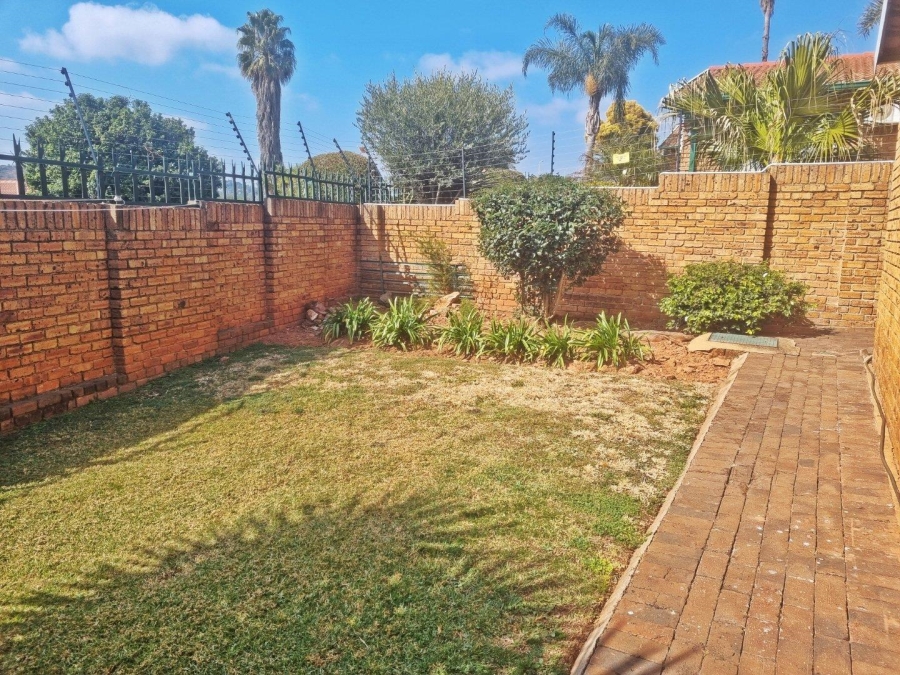 3 Bedroom Property for Sale in Rangeview Gauteng