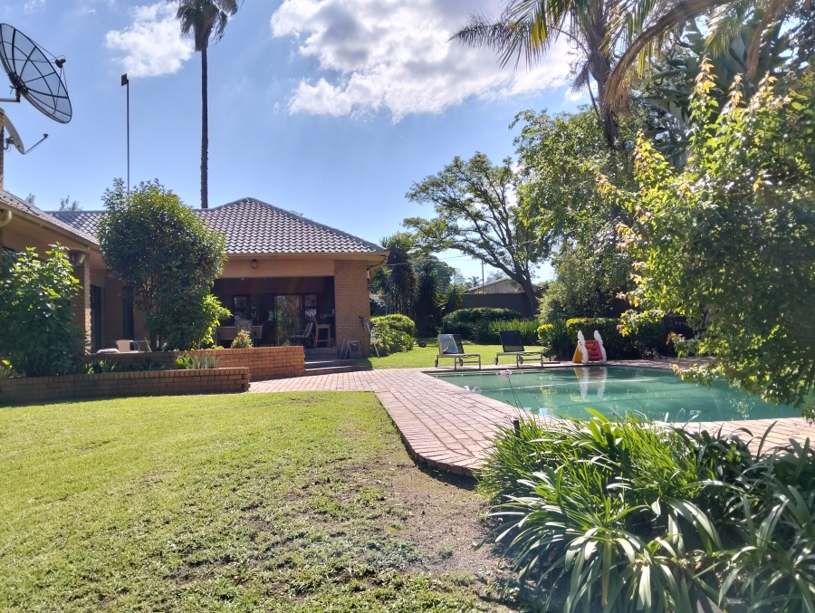 5 Bedroom Property for Sale in Ferndale Gauteng