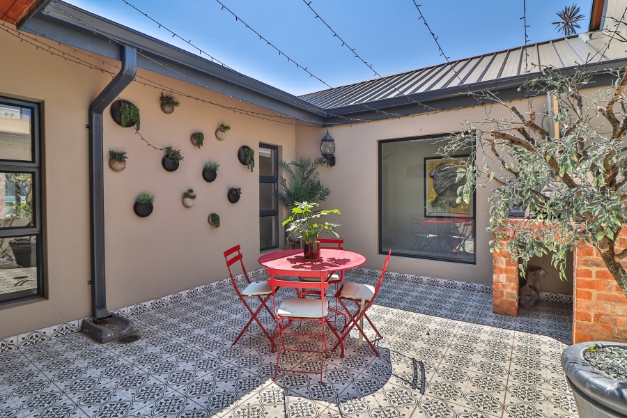 8 Bedroom Property for Sale in Bryanston Gauteng