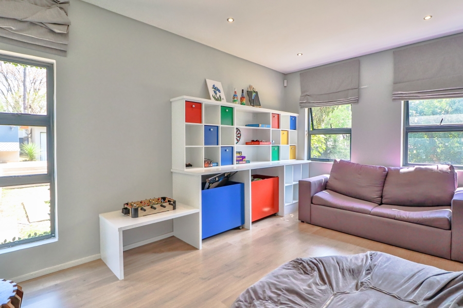8 Bedroom Property for Sale in Bryanston Gauteng