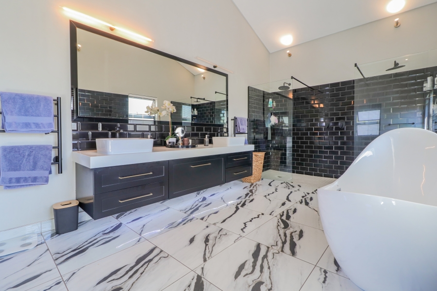 8 Bedroom Property for Sale in Bryanston Gauteng
