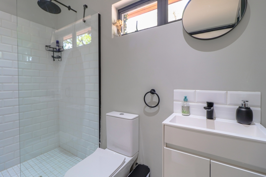 8 Bedroom Property for Sale in Bryanston Gauteng