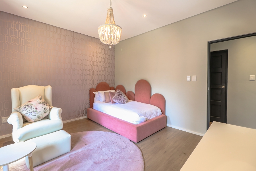 8 Bedroom Property for Sale in Bryanston Gauteng