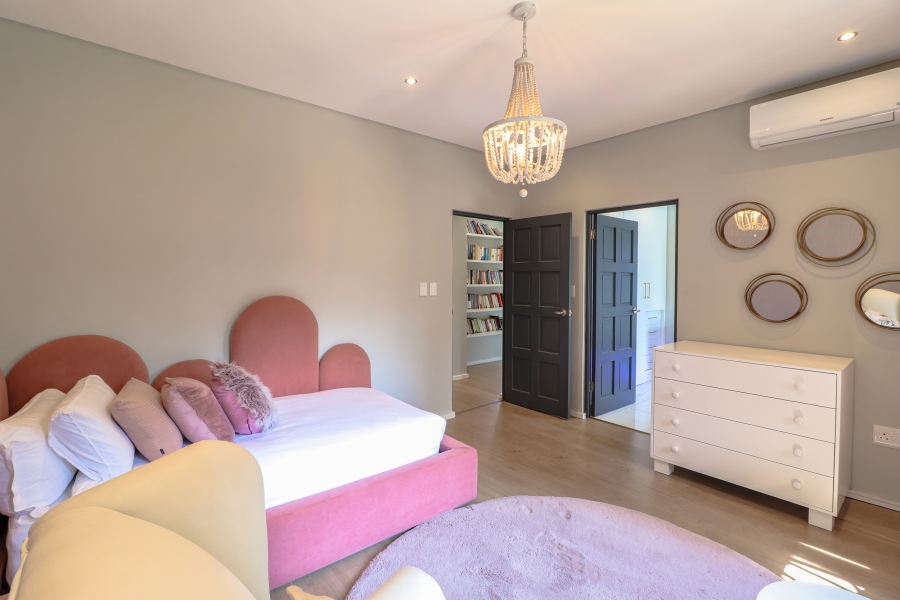 8 Bedroom Property for Sale in Bryanston Gauteng