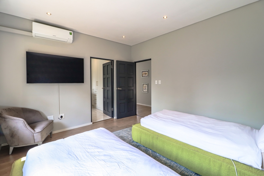 8 Bedroom Property for Sale in Bryanston Gauteng