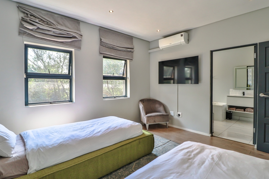 8 Bedroom Property for Sale in Bryanston Gauteng