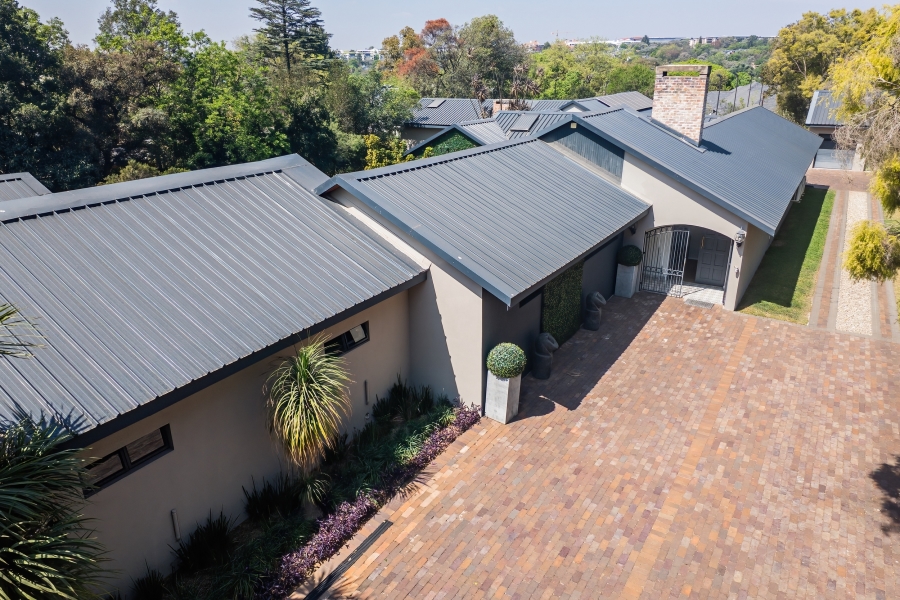8 Bedroom Property for Sale in Bryanston Gauteng