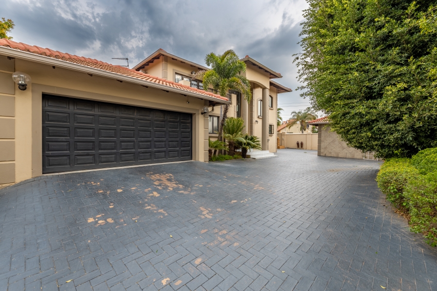 4 Bedroom Property for Sale in Broadacres Gauteng
