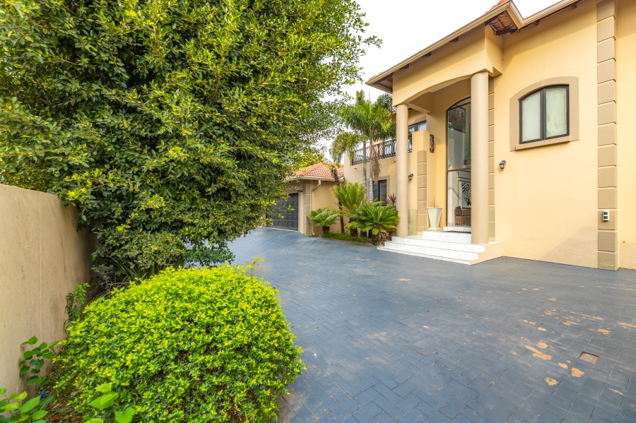 4 Bedroom Property for Sale in Broadacres Gauteng