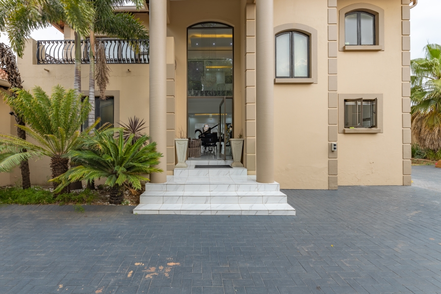 4 Bedroom Property for Sale in Broadacres Gauteng