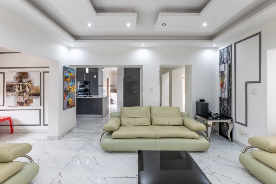 4 Bedroom Property for Sale in Broadacres Gauteng