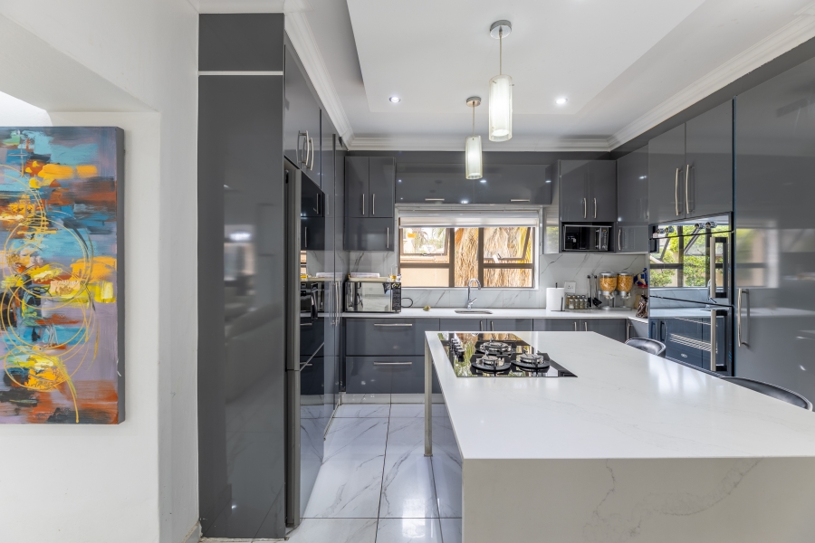 4 Bedroom Property for Sale in Broadacres Gauteng