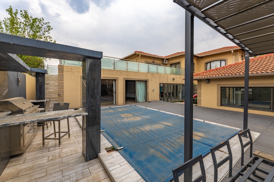 4 Bedroom Property for Sale in Broadacres Gauteng