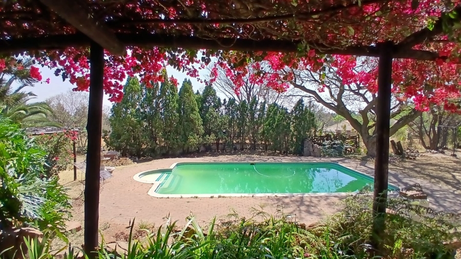 9 Bedroom Property for Sale in Mnandi Gauteng