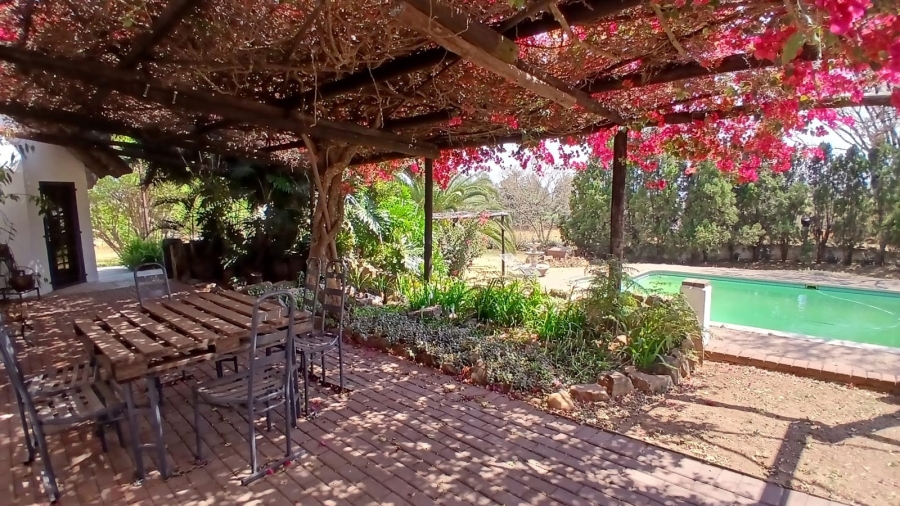 9 Bedroom Property for Sale in Mnandi Gauteng