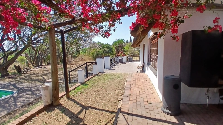 9 Bedroom Property for Sale in Mnandi Gauteng