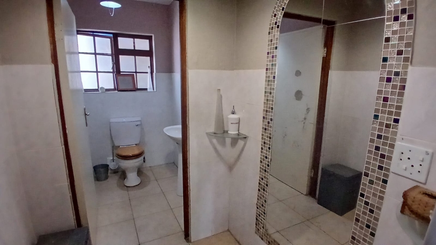 9 Bedroom Property for Sale in Mnandi Gauteng