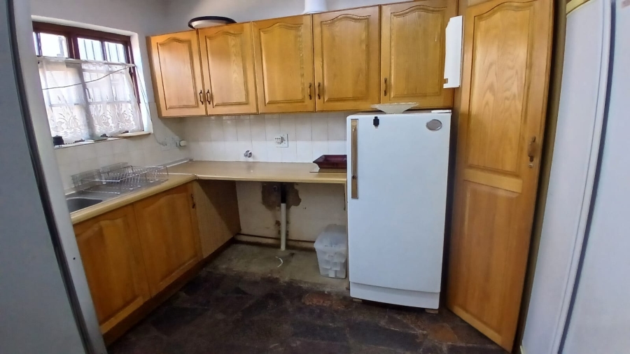 9 Bedroom Property for Sale in Mnandi Gauteng
