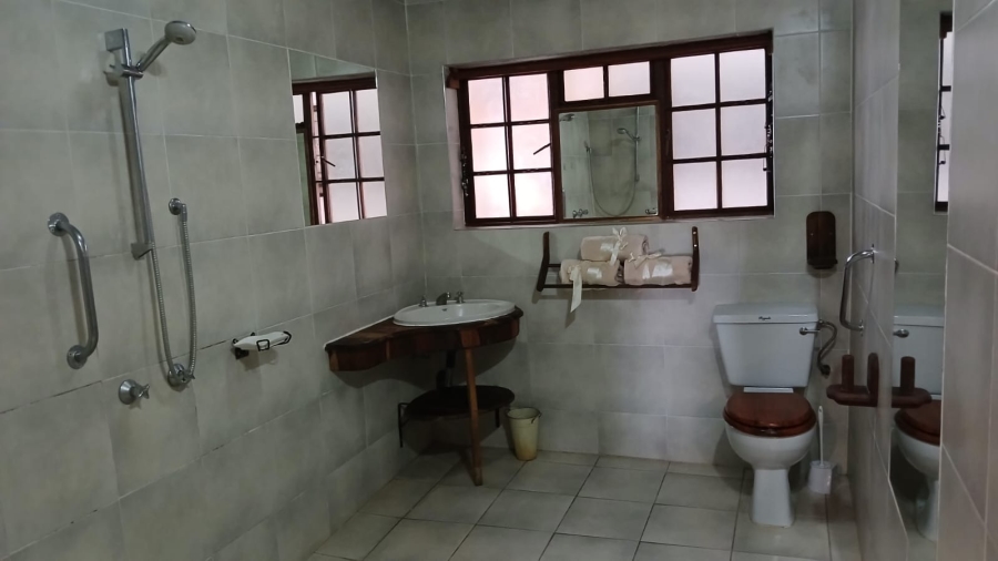 9 Bedroom Property for Sale in Mnandi Gauteng