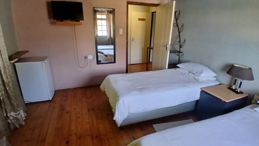 9 Bedroom Property for Sale in Mnandi Gauteng