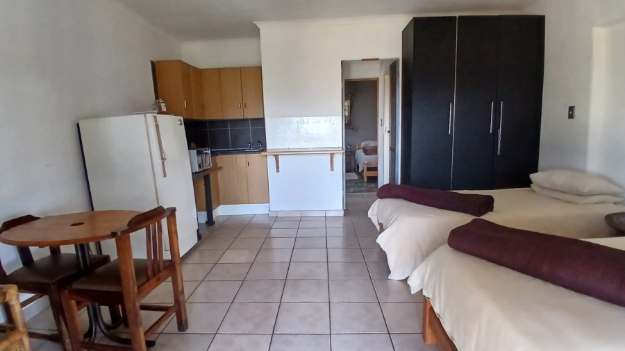 9 Bedroom Property for Sale in Mnandi Gauteng