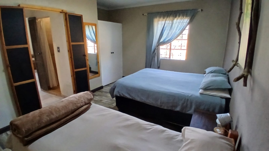 9 Bedroom Property for Sale in Mnandi Gauteng
