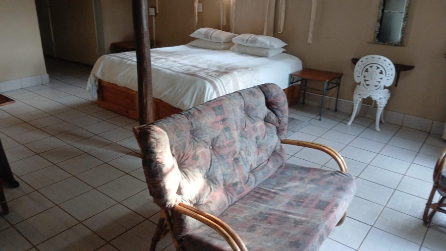 9 Bedroom Property for Sale in Mnandi Gauteng