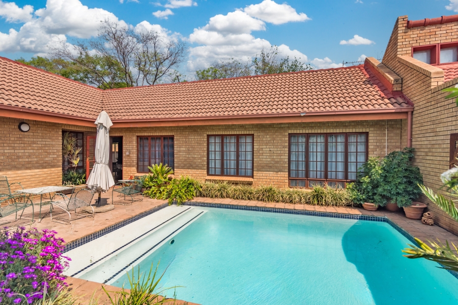 4 Bedroom Property for Sale in Clubview Gauteng