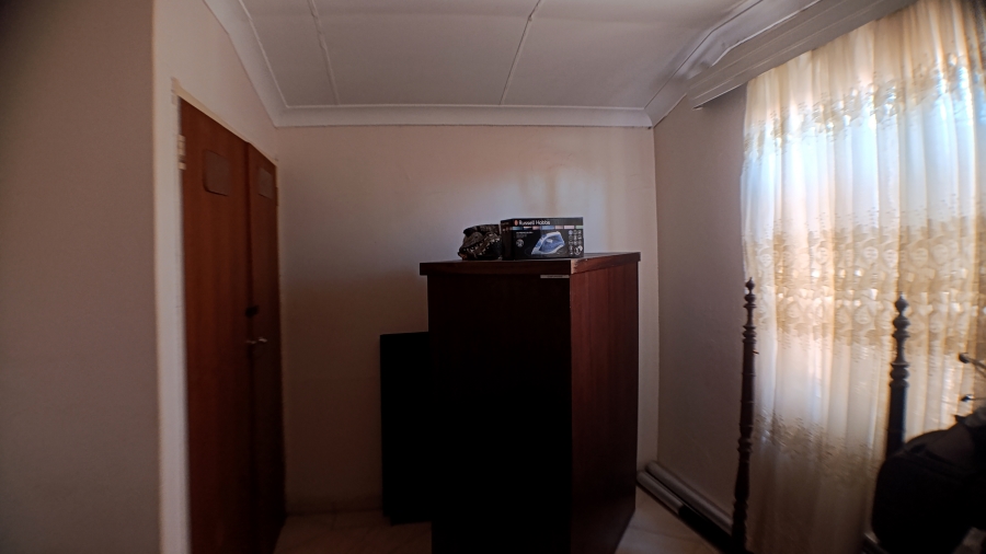5 Bedroom Property for Sale in Danville Gauteng