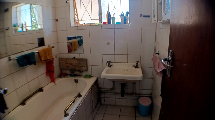 5 Bedroom Property for Sale in Danville Gauteng