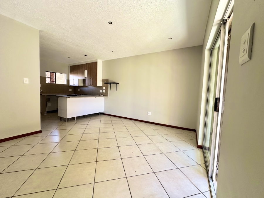 2 Bedroom Property for Sale in Noordwyk Gauteng