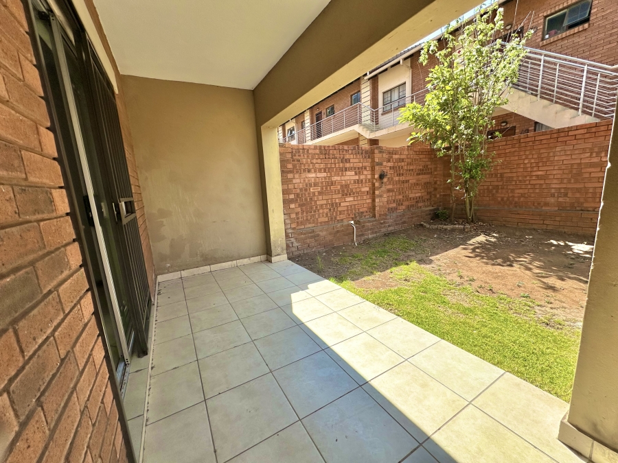 2 Bedroom Property for Sale in Noordwyk Gauteng