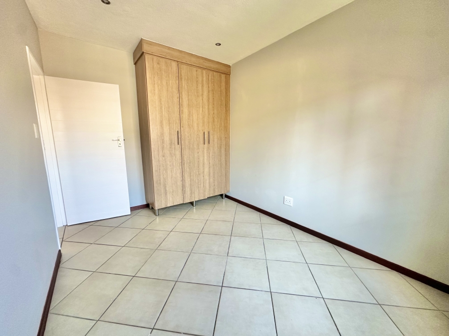 2 Bedroom Property for Sale in Noordwyk Gauteng