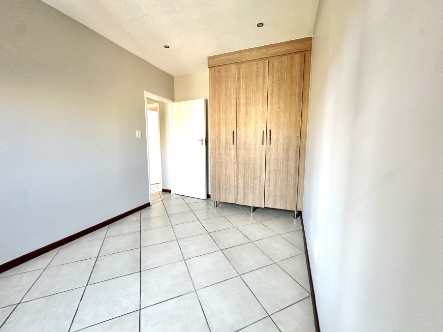 2 Bedroom Property for Sale in Noordwyk Gauteng