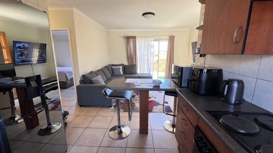 2 Bedroom Property for Sale in Greenhills Gauteng
