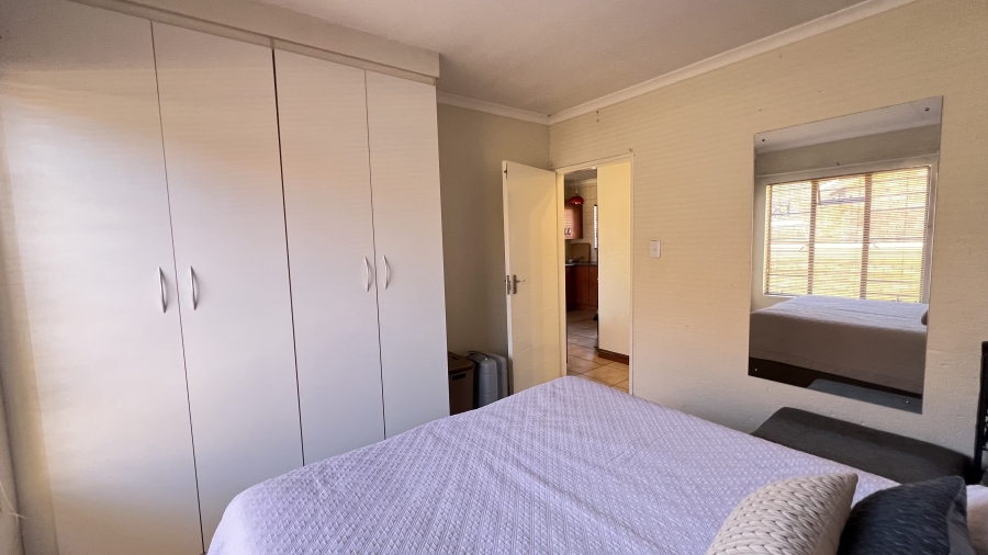 2 Bedroom Property for Sale in Greenhills Gauteng