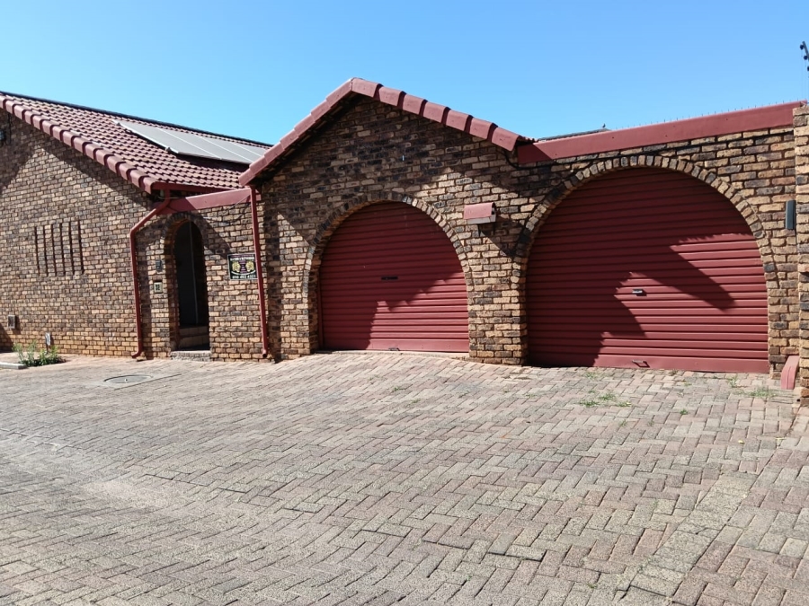 3 Bedroom Property for Sale in Homelake Gauteng