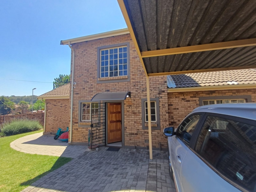 3 Bedroom Property for Sale in Wilgeheuwel Gauteng