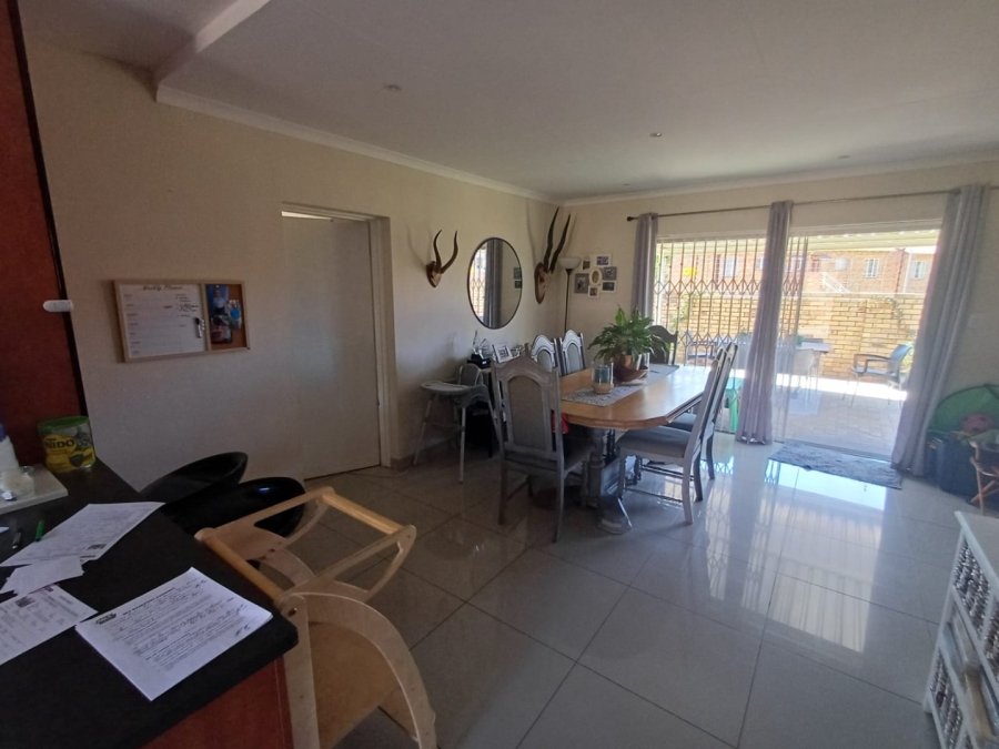 3 Bedroom Property for Sale in Wilgeheuwel Gauteng